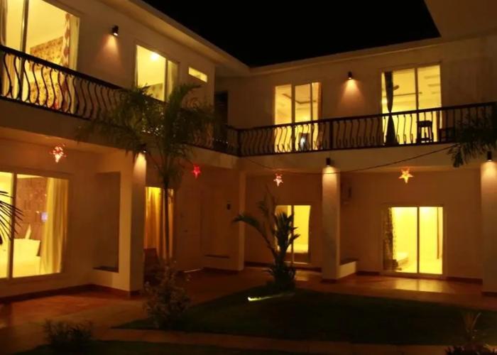 Paparazzi Resort