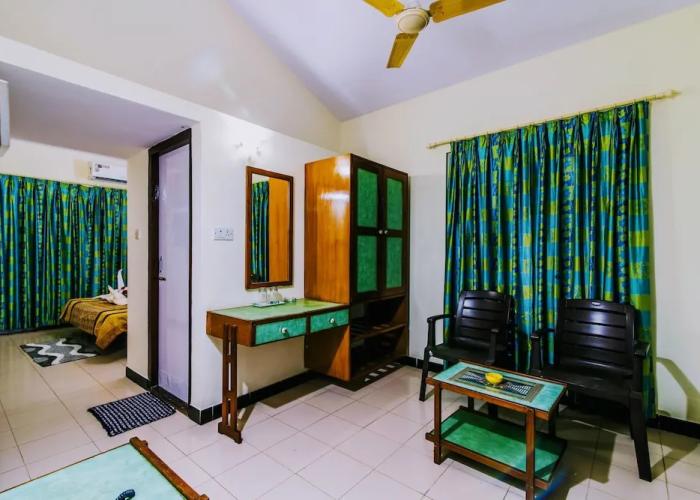 Hotel Mira