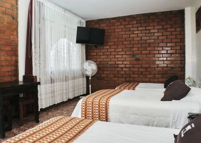 Bris Hotel