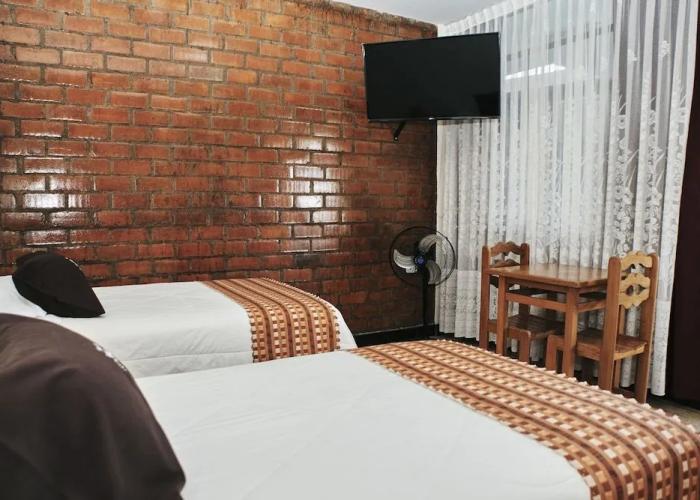 Bris Hotel