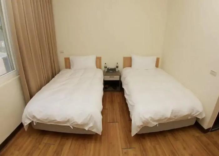 Old Harbour Hostel