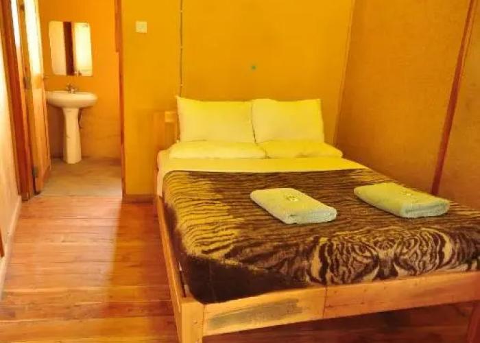 Naiberi River Campsite & Resort