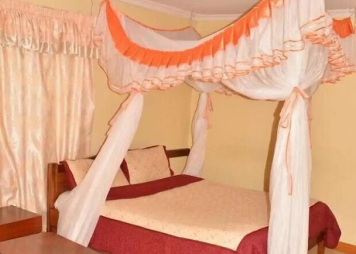Racecourse Inn Hotel