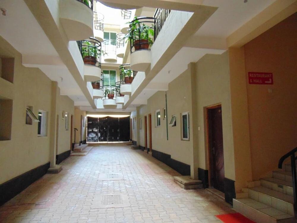 фото Upperhill View Hotel