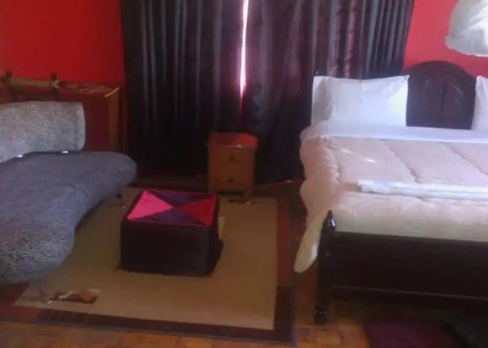 Rose Wood Lounge