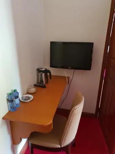 Queens Garden Hotel