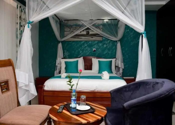 Lux Suites Elgon view Holiday House