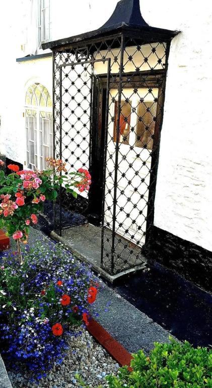 The White Cottage B&B