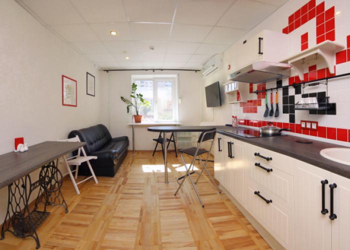 Full House Hostel