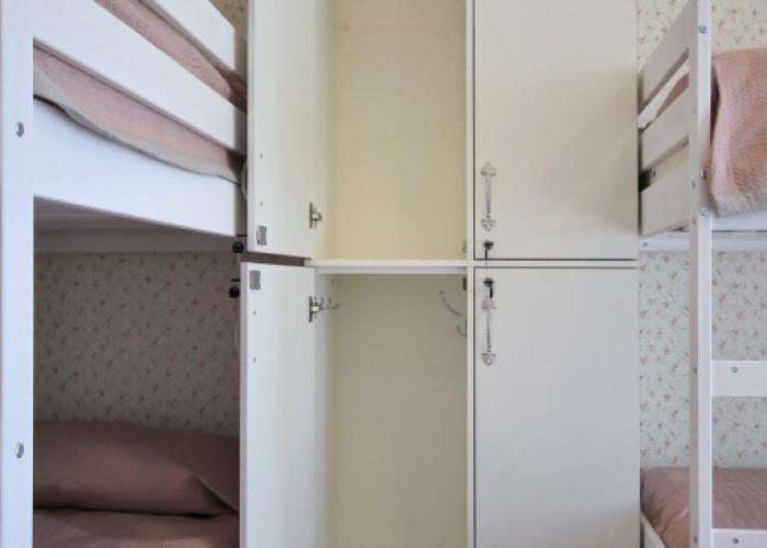 Full House Hostel