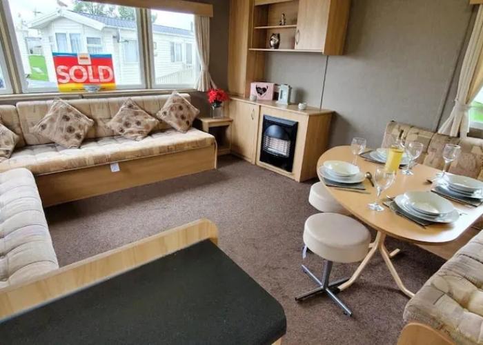 Family Friendly 2 Bed Caravan in Rhyl, North Wales