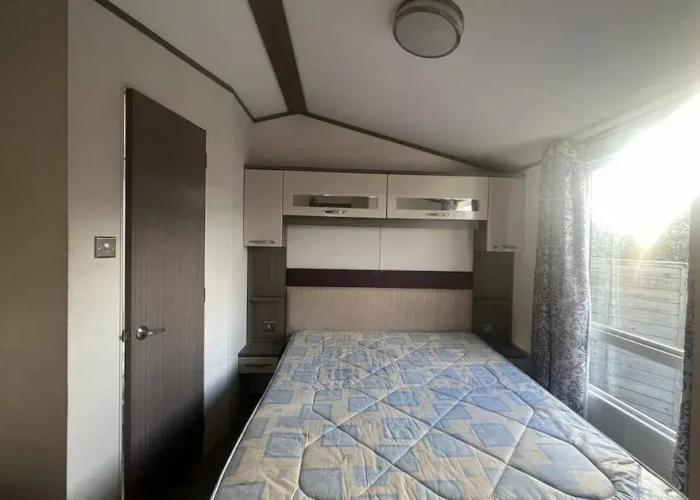 Modern Platinum Standard 2 Bedroom With Decking
