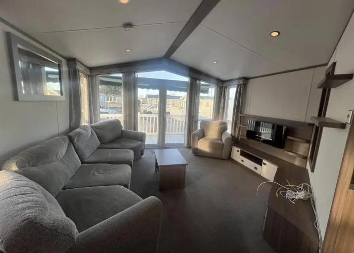 Modern Platinum Standard 2 Bedroom With Decking