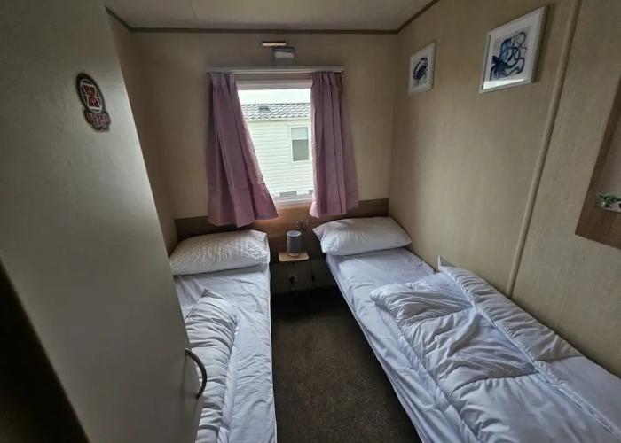 3 Bed Standard Caravan Robinhood