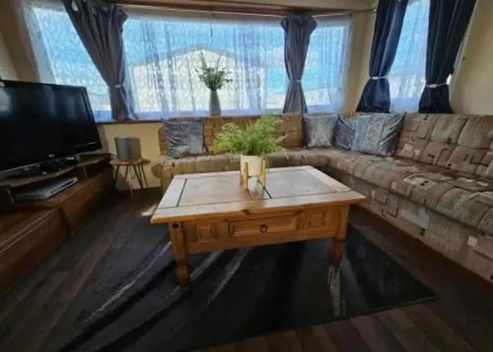 Lovely 3 bed With Balcony and Ramp