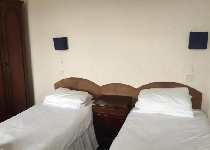 Marine Hotel