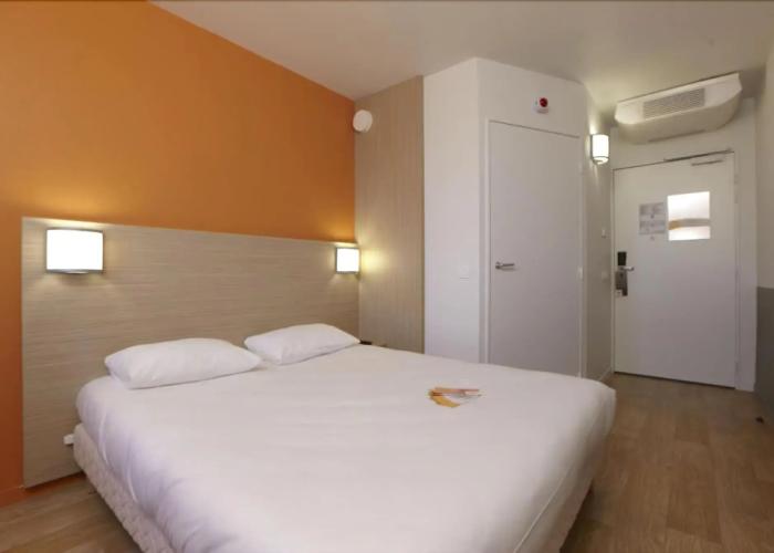 Hôtel Première Classe Caen Nord - Mémorial