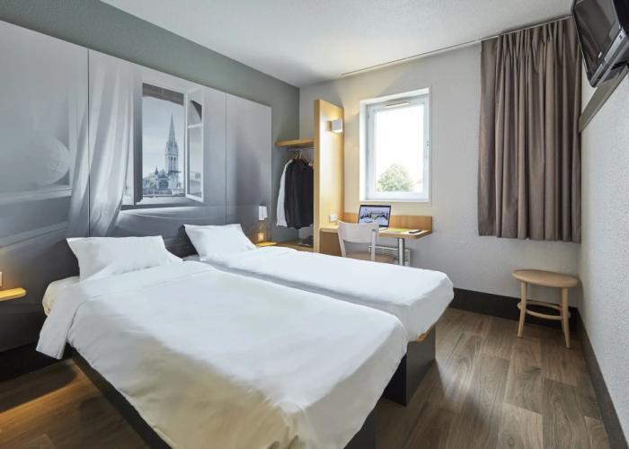 B&B HOTEL Caen Mémorial