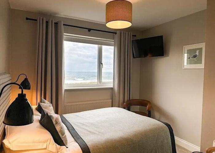 Beach House Hotel