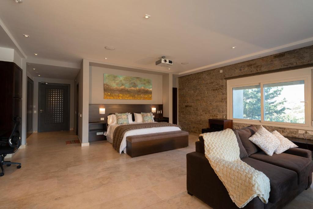 El Carmelo Mountain Lodge