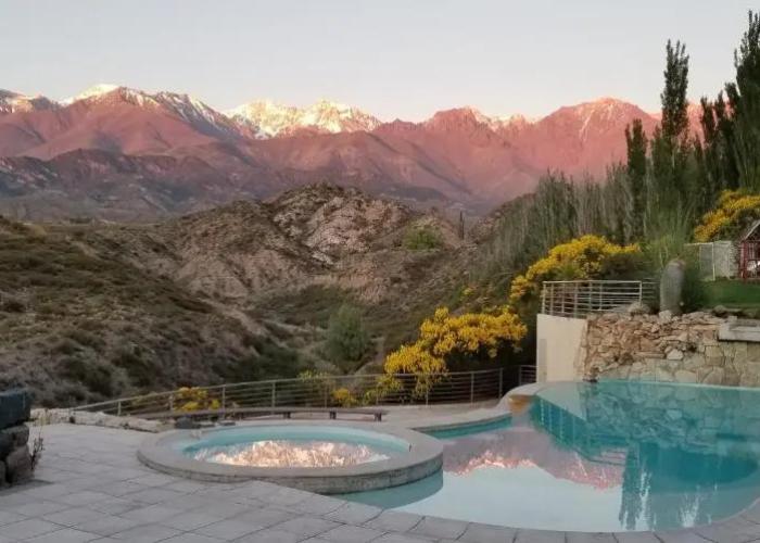 El Carmelo Mountain Lodge