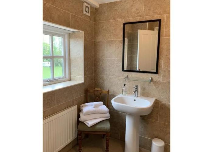 Wheatacre White Lion