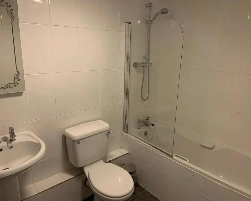 The Halfway House Pub and Kitchen