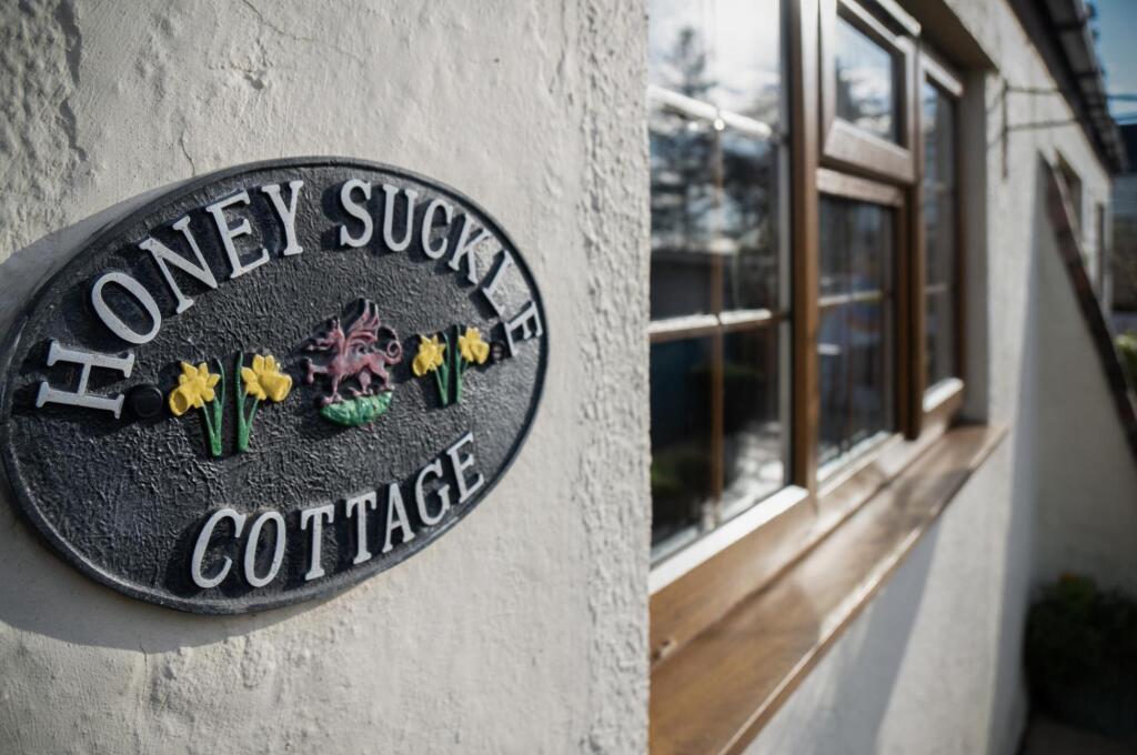 Honeysuckle Cottage - 1 Bedroom - Amroth