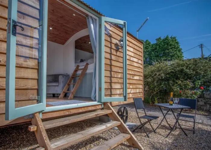 Willow - 1 Bedroom Shepherd's Hut - Amroth