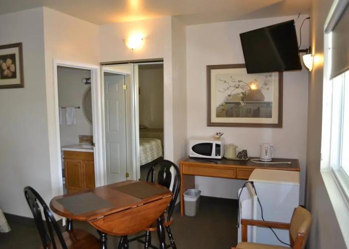 Calabogie Motor Inn
