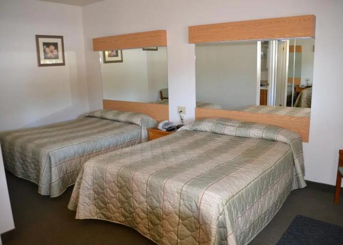 Calabogie Motor Inn