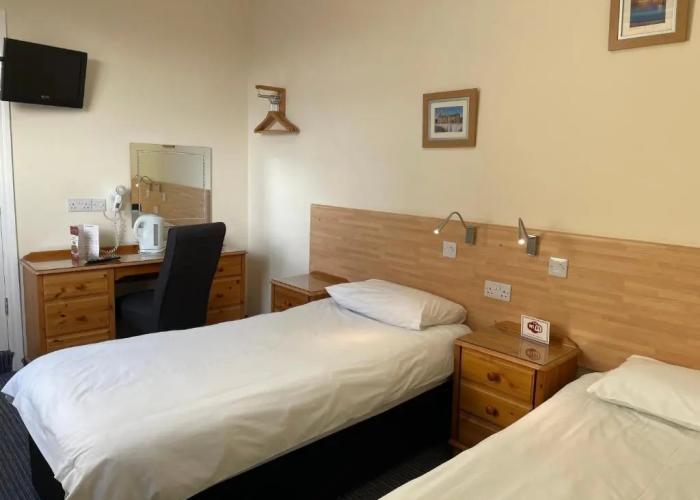Claxton Hotel