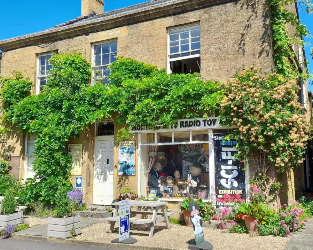Montacute Country Tearooms B&B