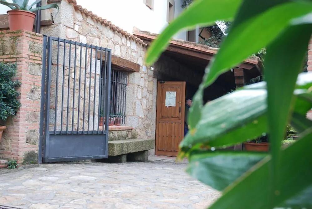 фото Hostal El Cardenillo