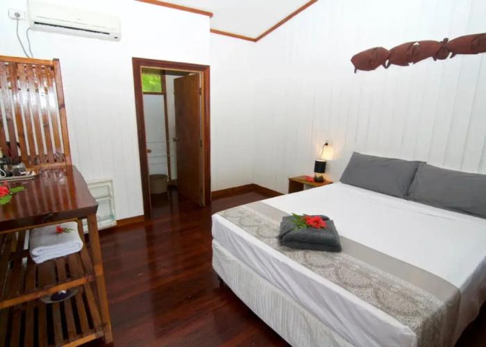Deco Stop Lodge