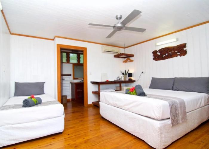 Deco Stop Lodge
