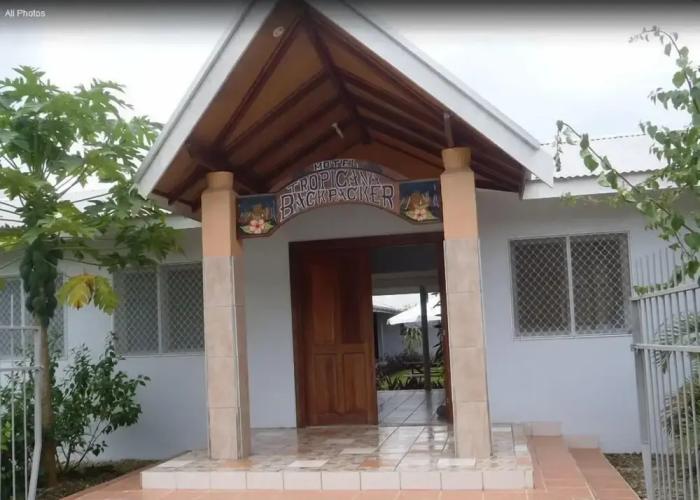 Tropicana Motel & Backpackers