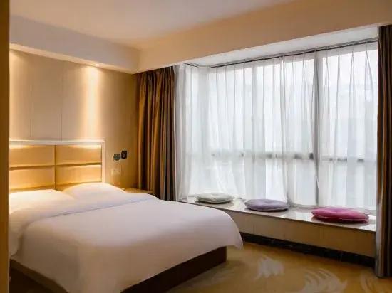 Tongren Century Hotel