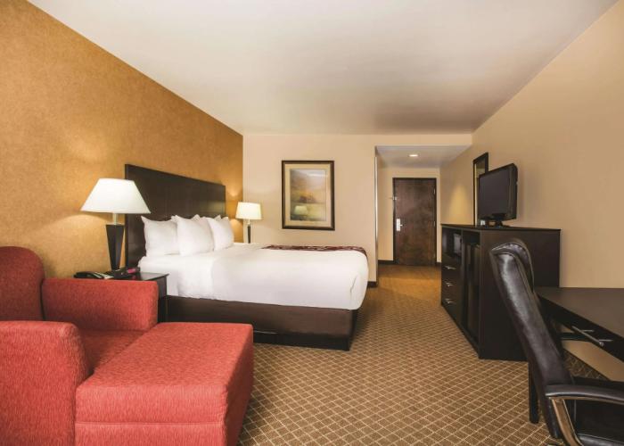 La Quinta Inn & Suites by Wyndham Ely