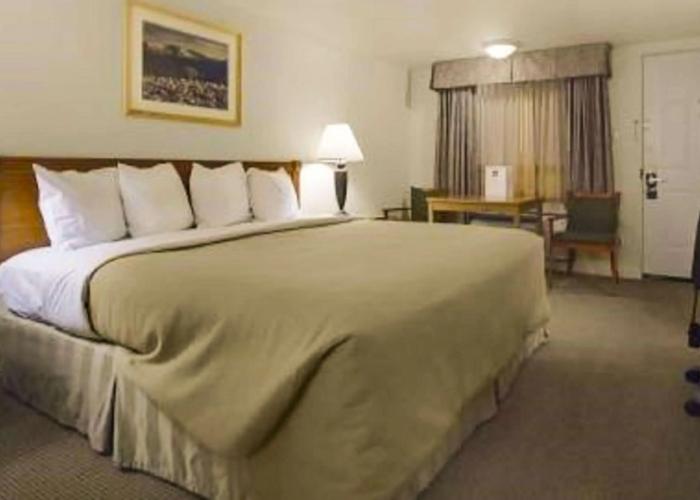 Magnuson Hotel Park Vue