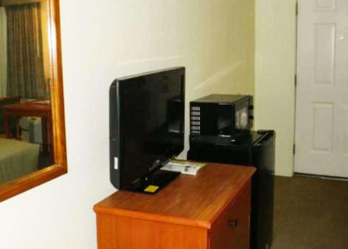 Magnuson Hotel Park Vue