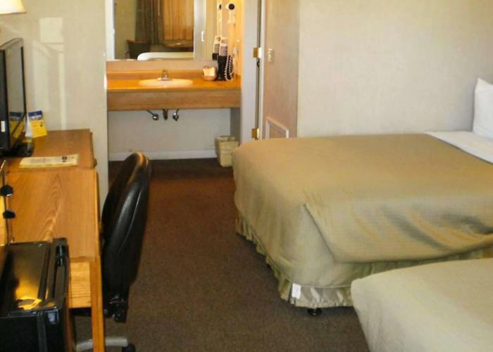 Magnuson Hotel Park Vue