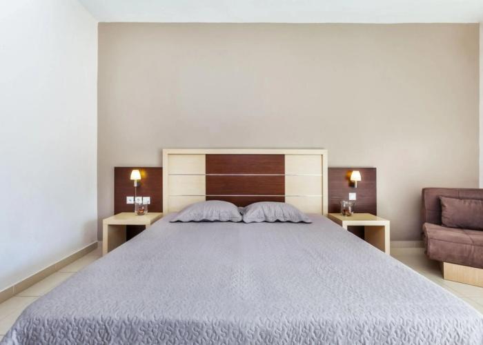 Iris Hotel