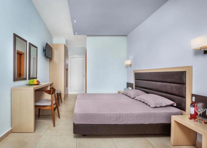Iris Hotel