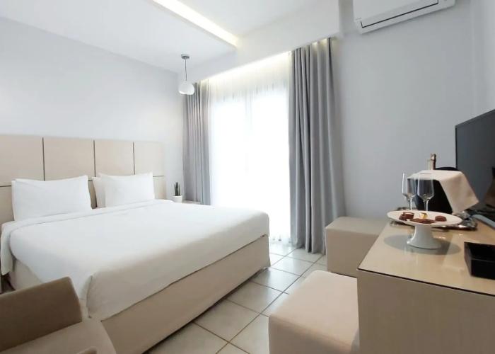 Akrogiali Exclusive Hotel - Adults Only