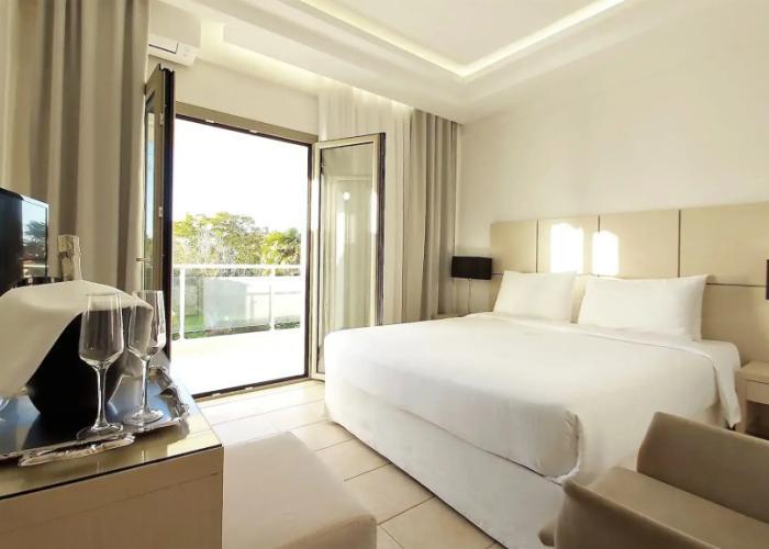 Akrogiali Exclusive Hotel - Adults Only
