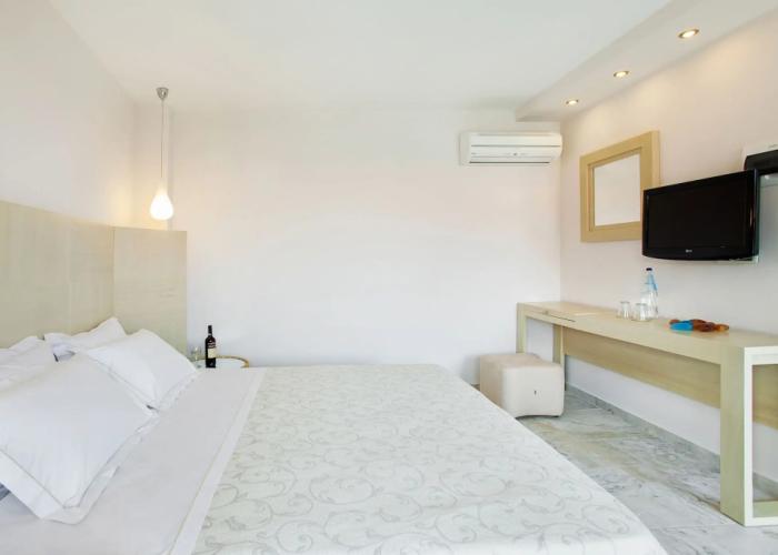 Core Hotel Polychrono