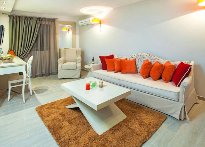 Core Hotel Polychrono