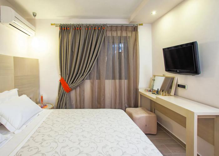 Core Hotel Polychrono