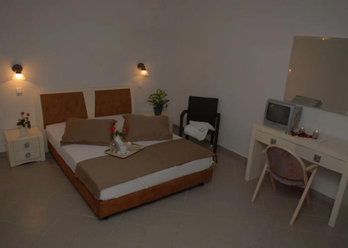 Core Hotel Polychrono